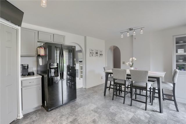 728 Freedom Drive, Collier Twp, PA 15106