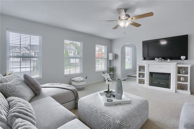 728 Freedom Drive, Collier Twp, PA 15106