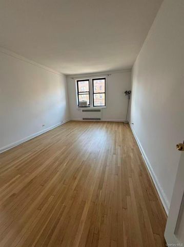 99-34 67th Road 5D, Forest Hills, NY 11375