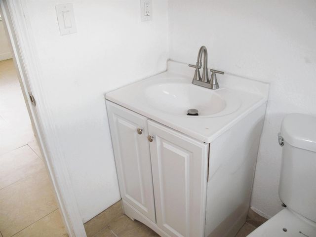 340 NW 6th Street 2, Pompano Beach, FL 33060