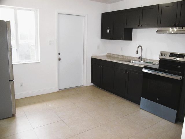 340 NW 6th Street 2, Pompano Beach, FL 33060