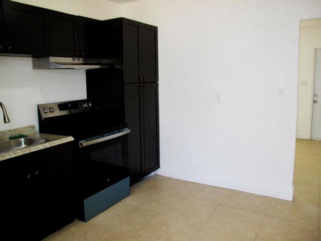 340 NW 6th Street 2, Pompano Beach, FL 33060