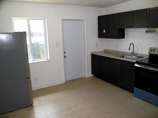 340 NW 6th Street 2, Pompano Beach, FL 33060