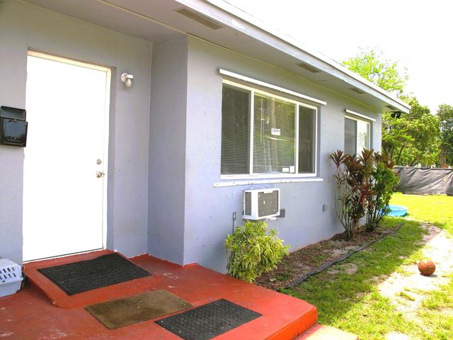 340 NW 6th Street 2, Pompano Beach, FL 33060