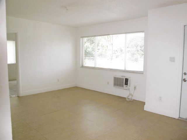 340 NW 6th Street 2, Pompano Beach, FL 33060