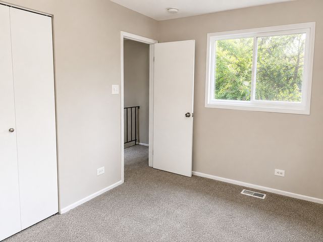 16908 Laramie Avenue, Oak Forest, IL 60452