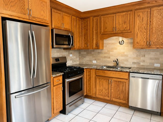 16908 Laramie Avenue, Oak Forest, IL 60452