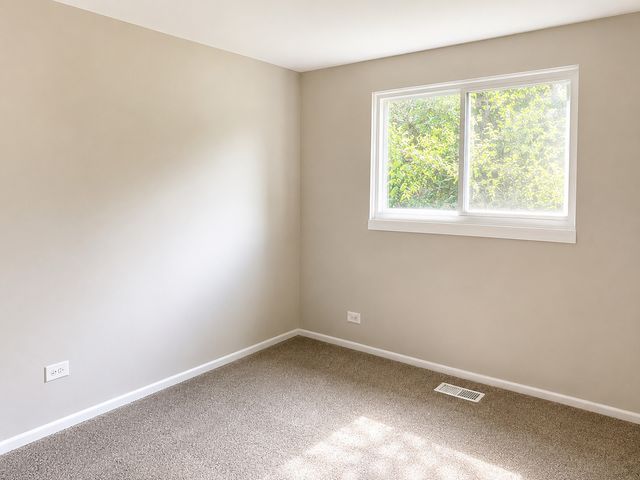 16908 Laramie Avenue, Oak Forest, IL 60452