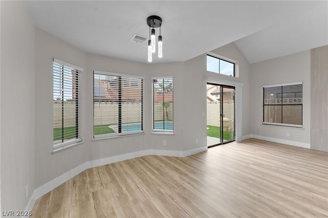 2433 Cycad Tree Street, Las Vegas, NV 89108