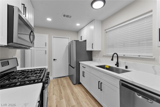 2433 Cycad Tree Street, Las Vegas, NV 89108