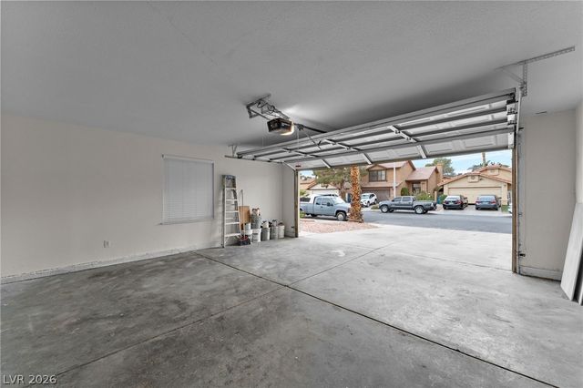 2433 Cycad Tree Street, Las Vegas, NV 89108