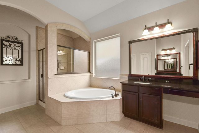 18 Homed Lark Place, Spring, TX 77389