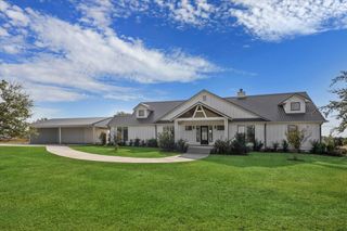 2283 Fm 332, Brenham, TX 77833