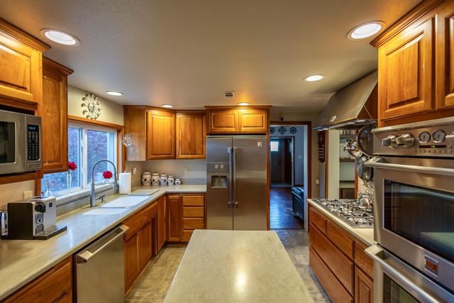 5151 Summers Lane, Klamath Falls, OR 97603