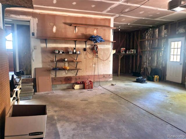 320 Nancy Bird Lane, Oxford, MI 48371