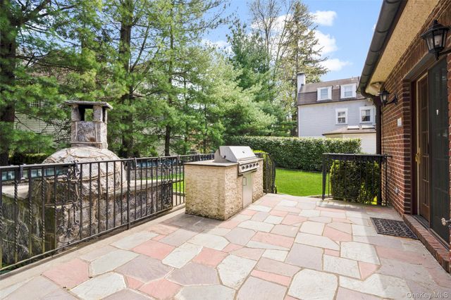 210 Cliff Avenue, Pelham, NY 10803