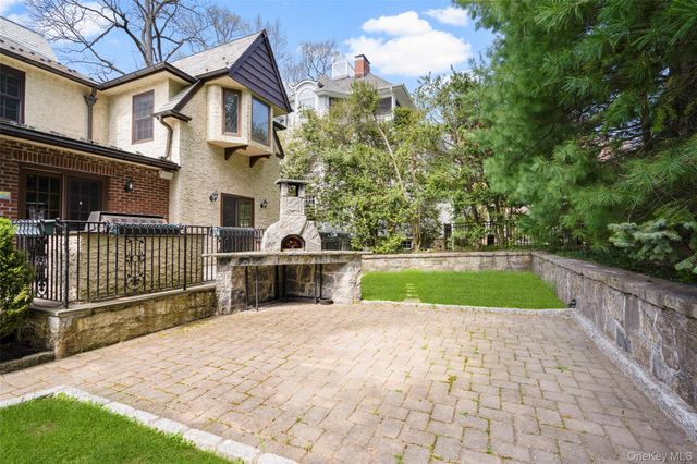 210 Cliff Avenue, Pelham, NY 10803