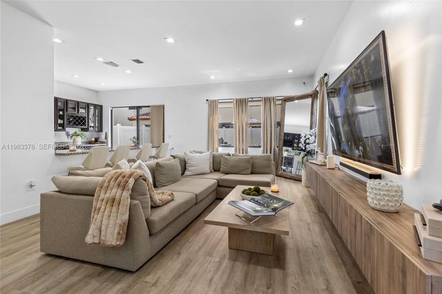 9094 SW 36th St, Miramar, FL 33025