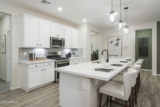 6230 N 190TH Drive, Waddell, AZ 85355