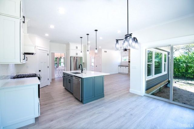 55521 Riverview Manor Drive, Elkhart, IN 46514