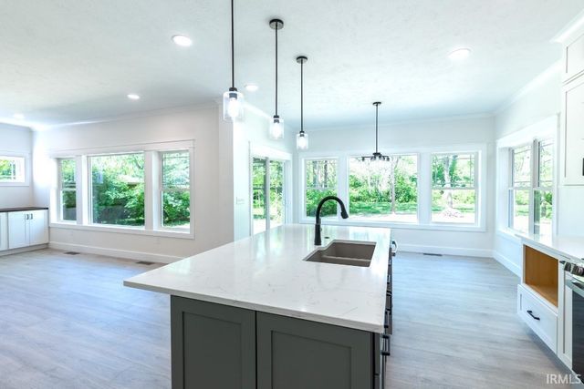 55521 Riverview Manor Drive, Elkhart, IN 46514