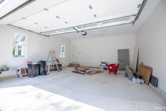 55521 Riverview Manor Drive, Elkhart, IN 46514
