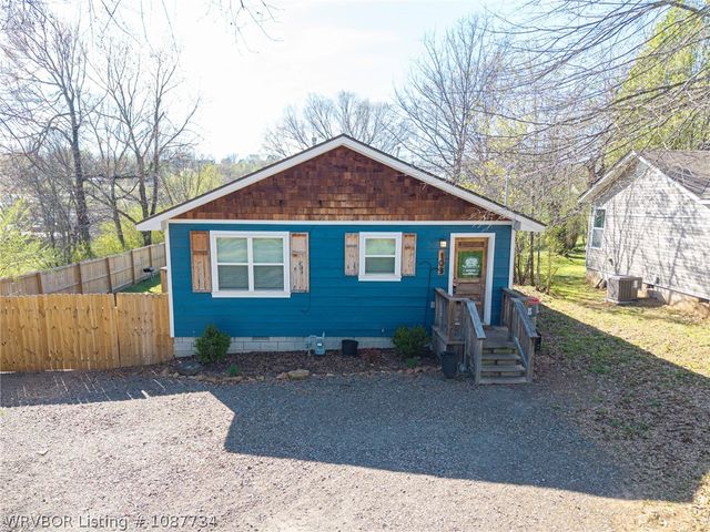 105 N Coker Street, Greenwood, AR 72936