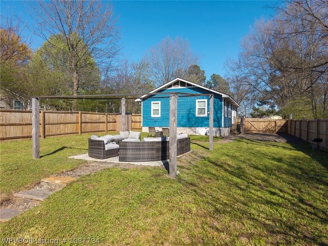 105 N Coker Street, Greenwood, AR 72936