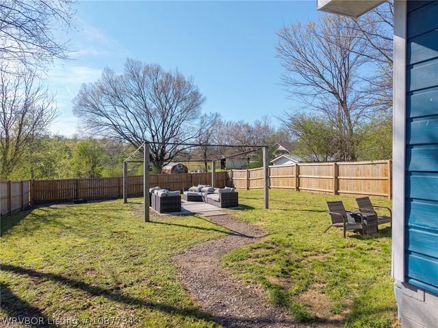 105 N Coker Street, Greenwood, AR 72936