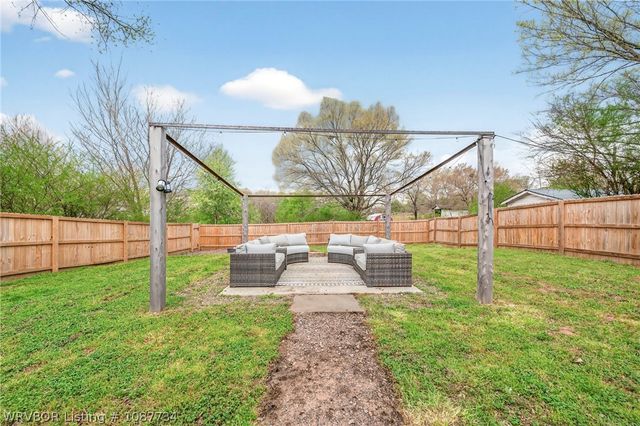 105 N Coker Street, Greenwood, AR 72936