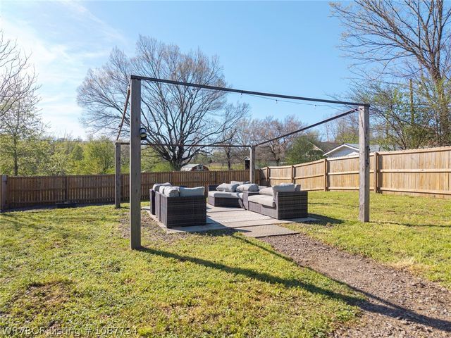 105 N Coker Street, Greenwood, AR 72936