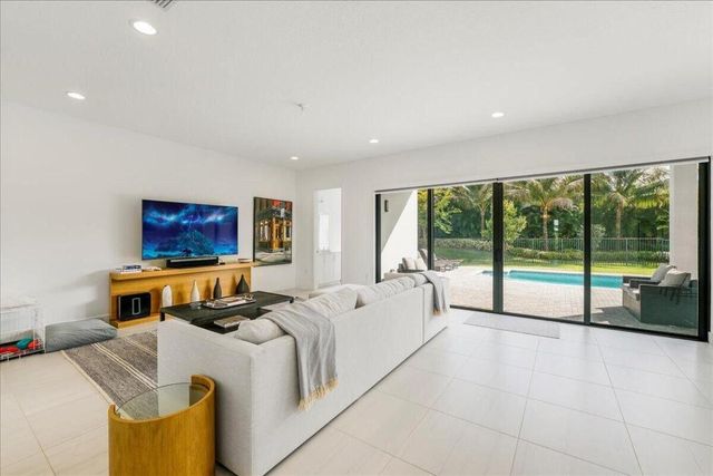 17496 Sparkling River Road, Boca Raton, FL 33496