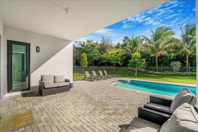 17496 Sparkling River Road, Boca Raton, FL 33496