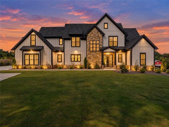 2275 Dr Bramblett Road, Cumming, GA 30028