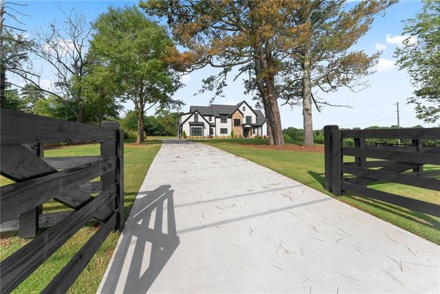 2275 Dr Bramblett Road, Cumming, GA 30028