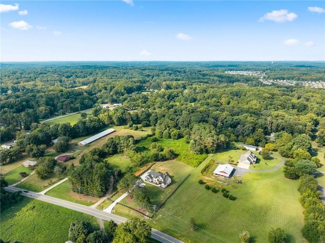 2275 Dr Bramblett Road, Cumming, GA 30028