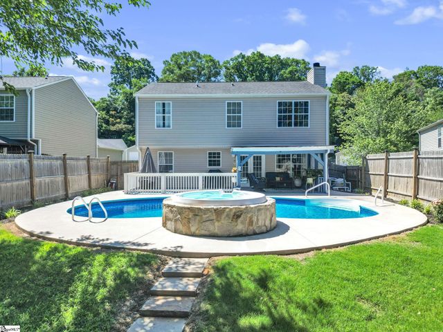 15 Willow Bend Drive, Taylors, SC 29687