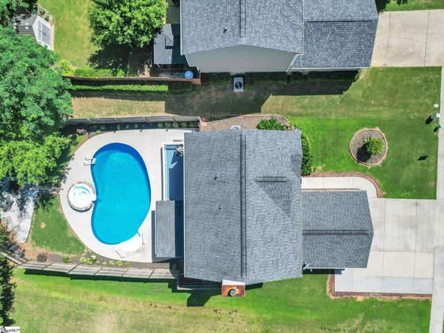 15 Willow Bend Drive, Taylors, SC 29687