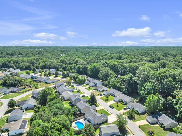 15 Willow Bend Drive, Taylors, SC 29687
