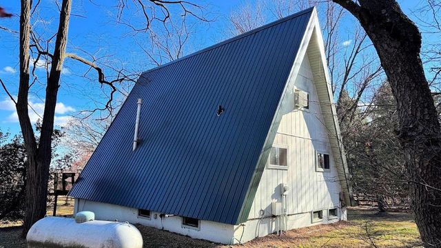 W7438 Freedom Road, Oxford, WI 53952