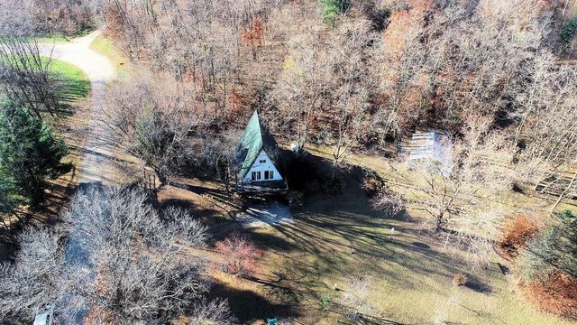 W7438 Freedom Road, Oxford, WI 53952