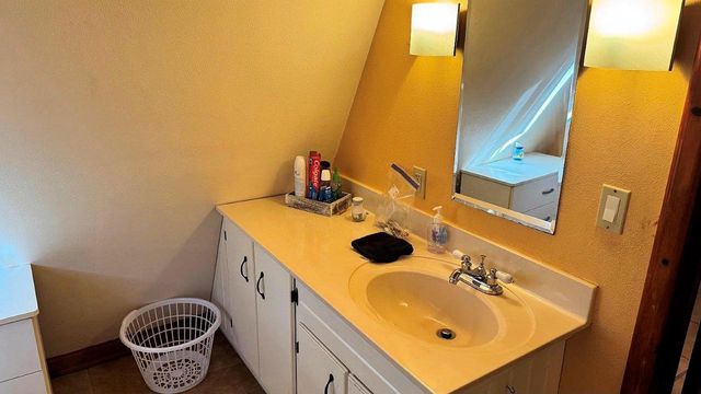 W7438 Freedom Road, Oxford, WI 53952