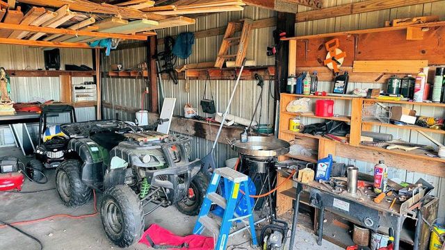 W7438 Freedom Road, Oxford, WI 53952