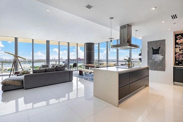 1100 Biscayne Boulevard 1501, Miami, FL 33132
