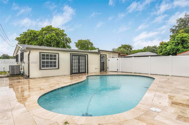 5001 SW 92nd Terrace, Cooper City, FL 33328