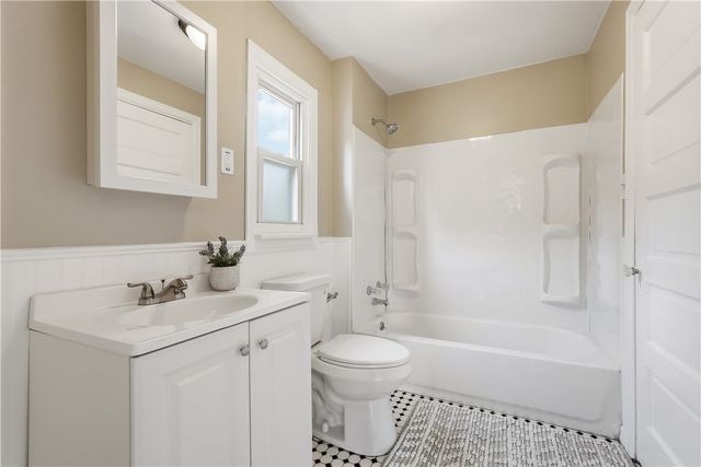 621 WASHINGTON AVENUE, Carnegie, PA 15106