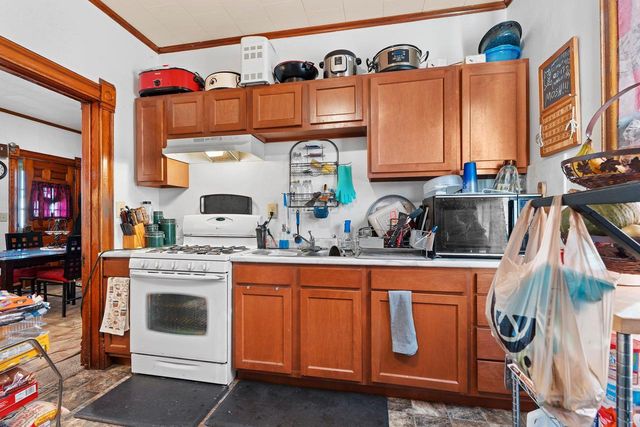 1403 S MAIN STREET, Oshkosh, WI 54902