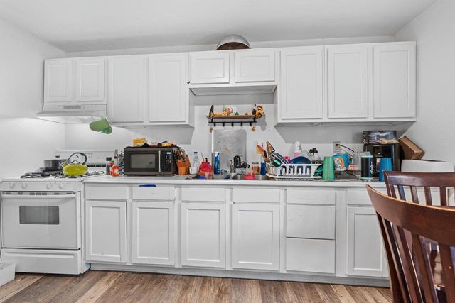 1403 S MAIN STREET, Oshkosh, WI 54902