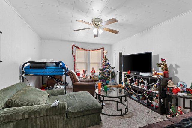 1403 S MAIN STREET, Oshkosh, WI 54902