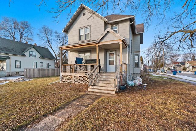 1403 S MAIN STREET, Oshkosh, WI 54902